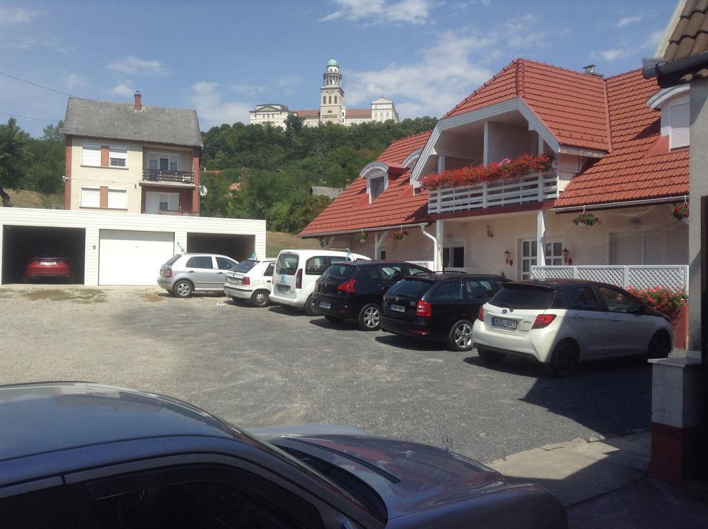 Pannon Vendégház Pannonhalma Esterno foto